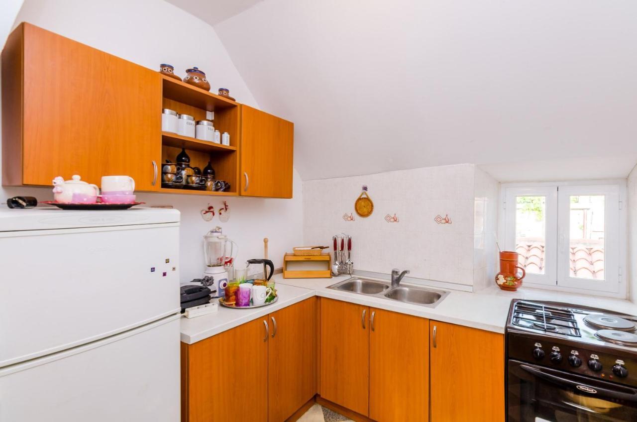 Ivona Apartman *